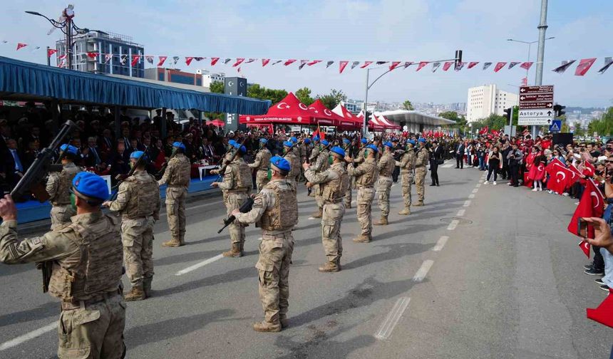 Samsun'da Cumhuriyet'in 103. yılı coşkuyla kutlandı