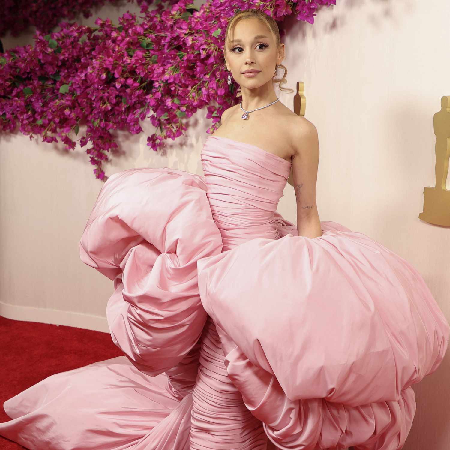 Ariana Grande Pink Dress Wicked Getty Recirc 1124 8C9638529D8046E68342D4798Fea6086