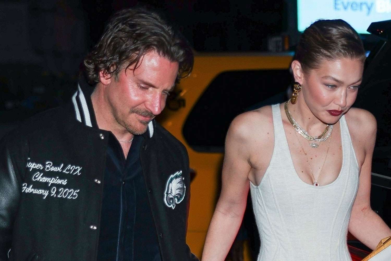 Bradley Cooper Gigi Hadid 042625 Tout 1C9197E0776B4C7287Fd112B576815Ab