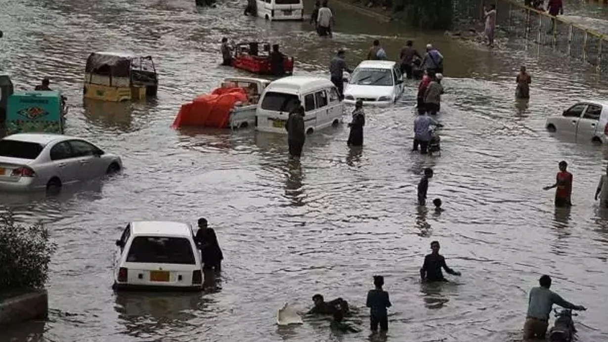Pakistanda Siddetli Firtina Cok Sayida Kisi Hayatini Kaybetti Q9Rb