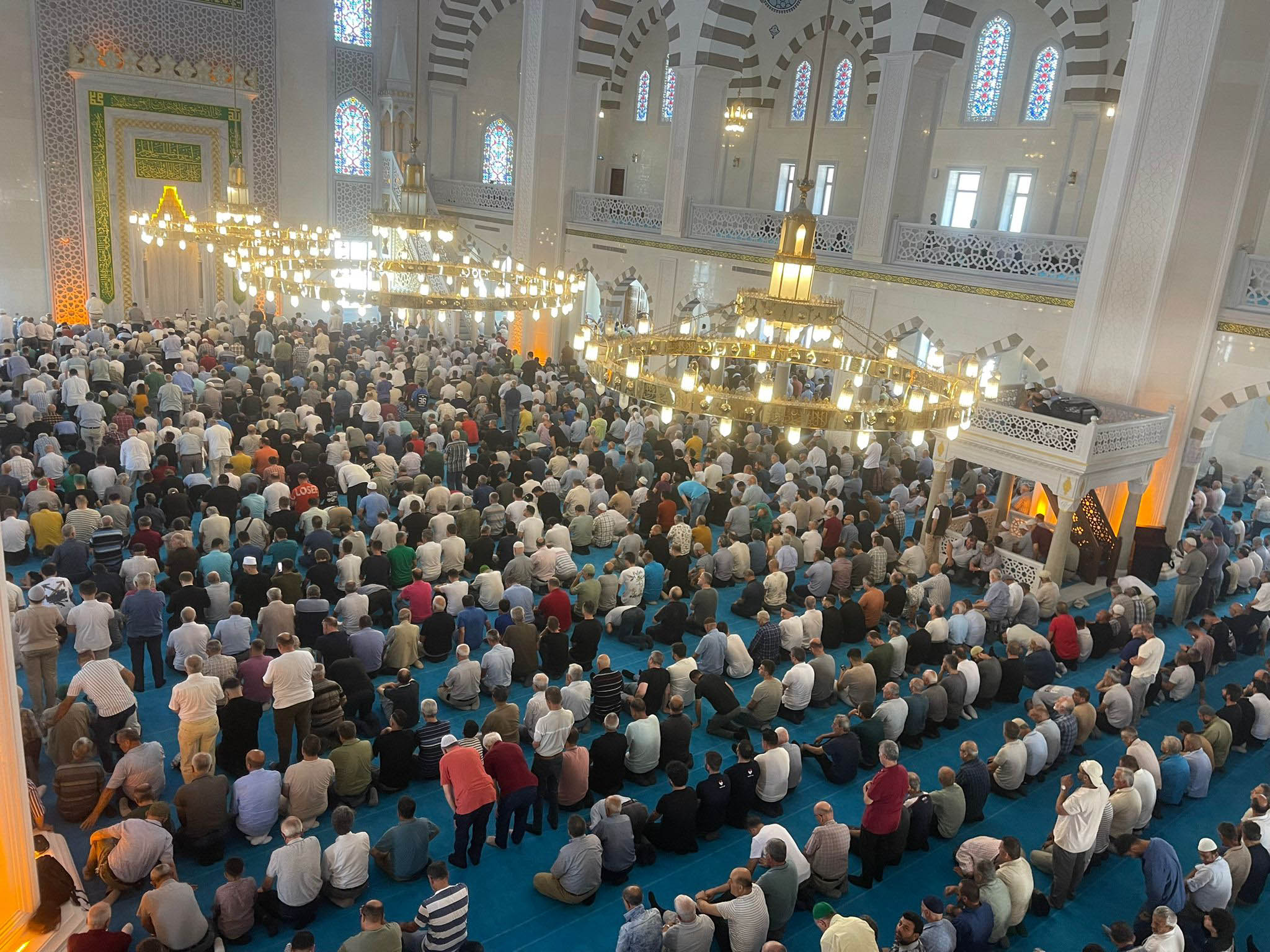 Hanife Hatun Cami Cuma Namazı
