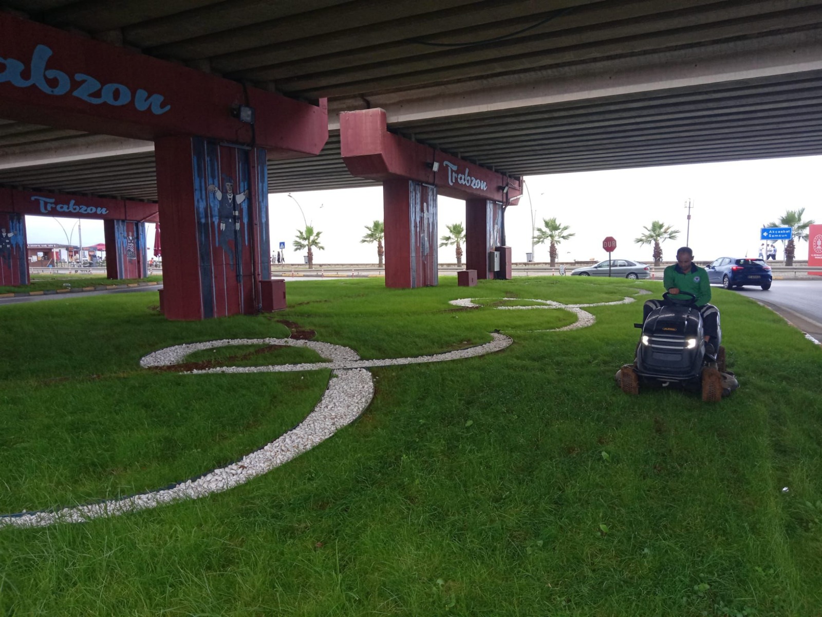 Trabzon Büyükşehir’den Park ve Yeşil Alanlara Estetik Dokunuş