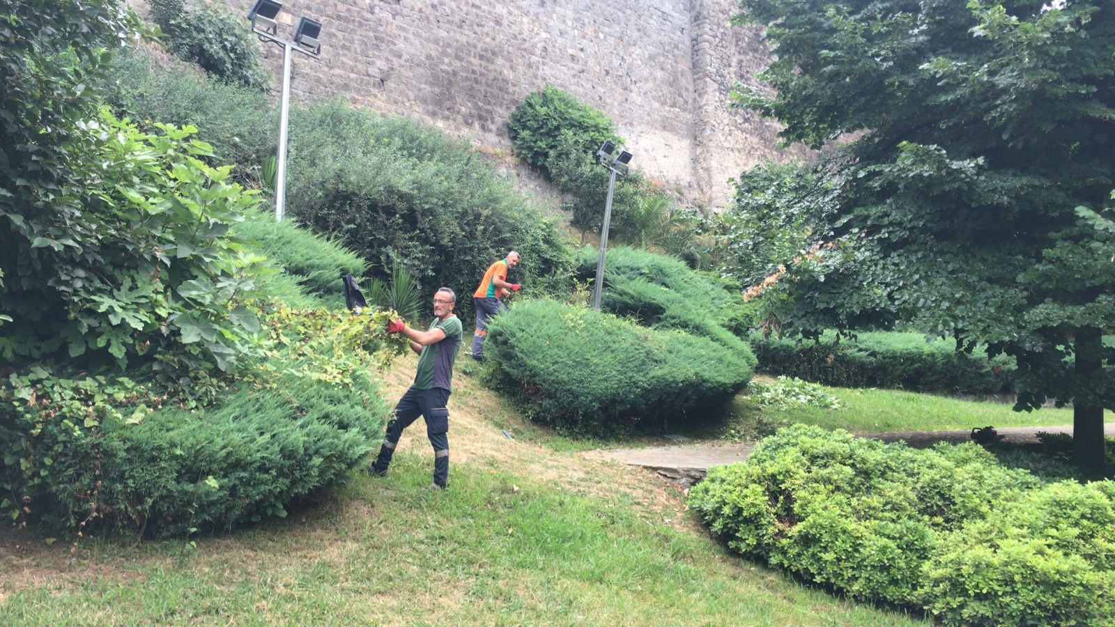 Trabzon Büyükşehir’den Park ve Yeşil Alanlara Estetik Dokunuş