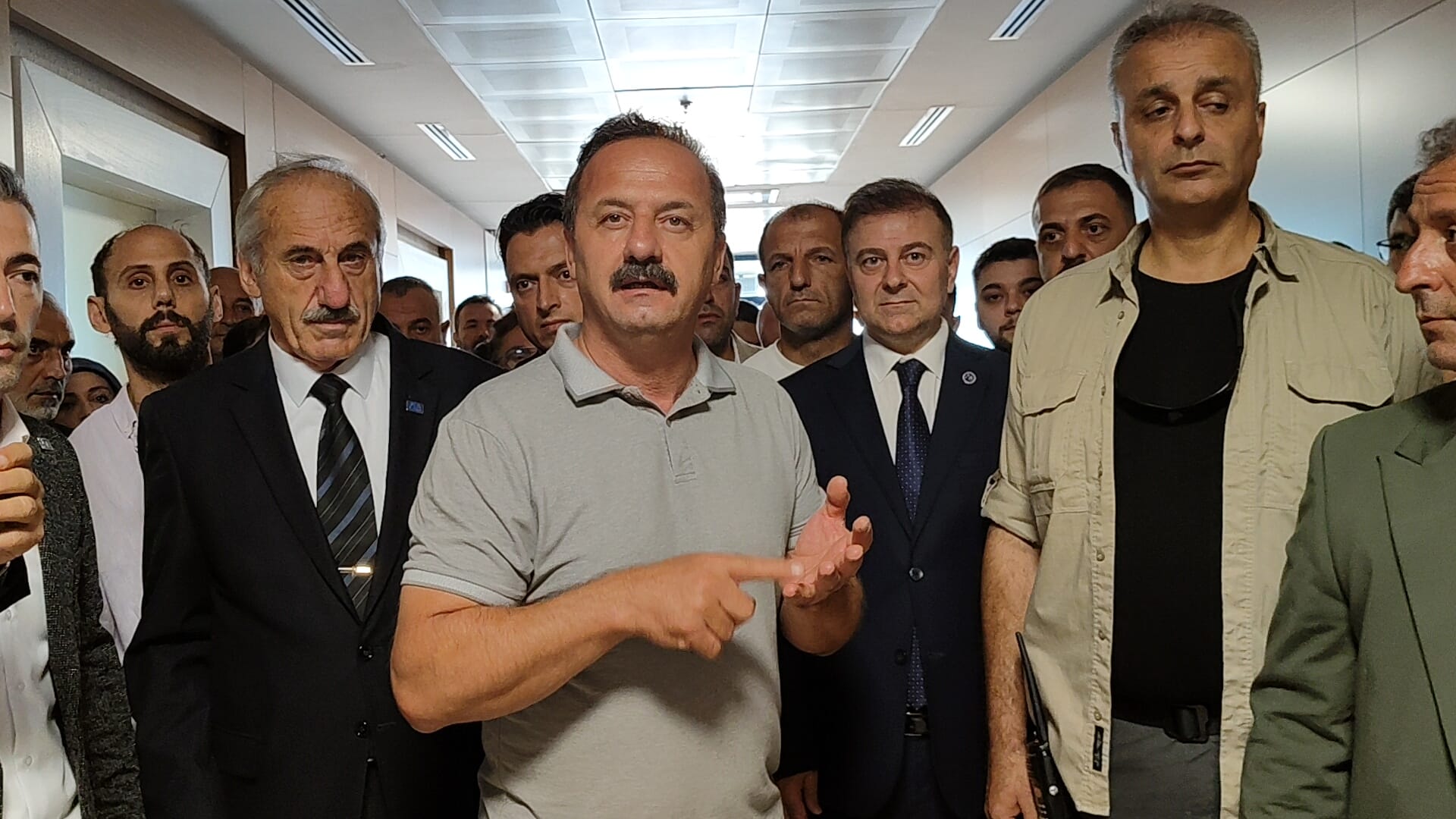 Ağir (2)