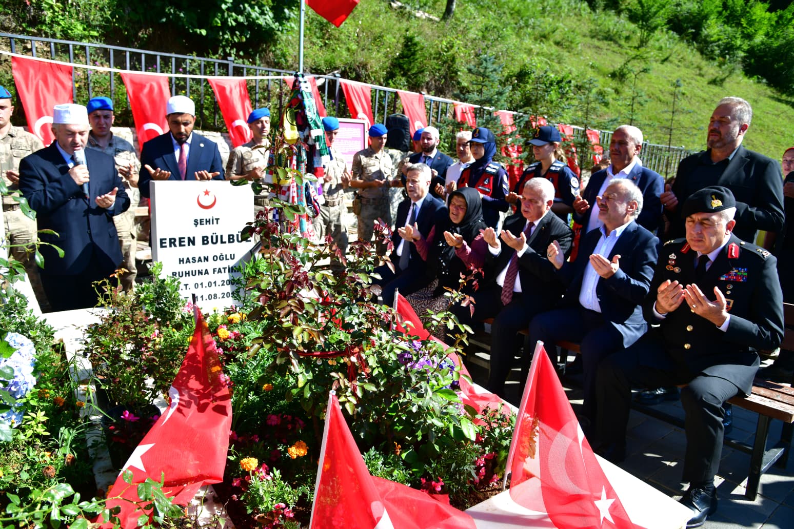 Aziz Yıldırım 2
