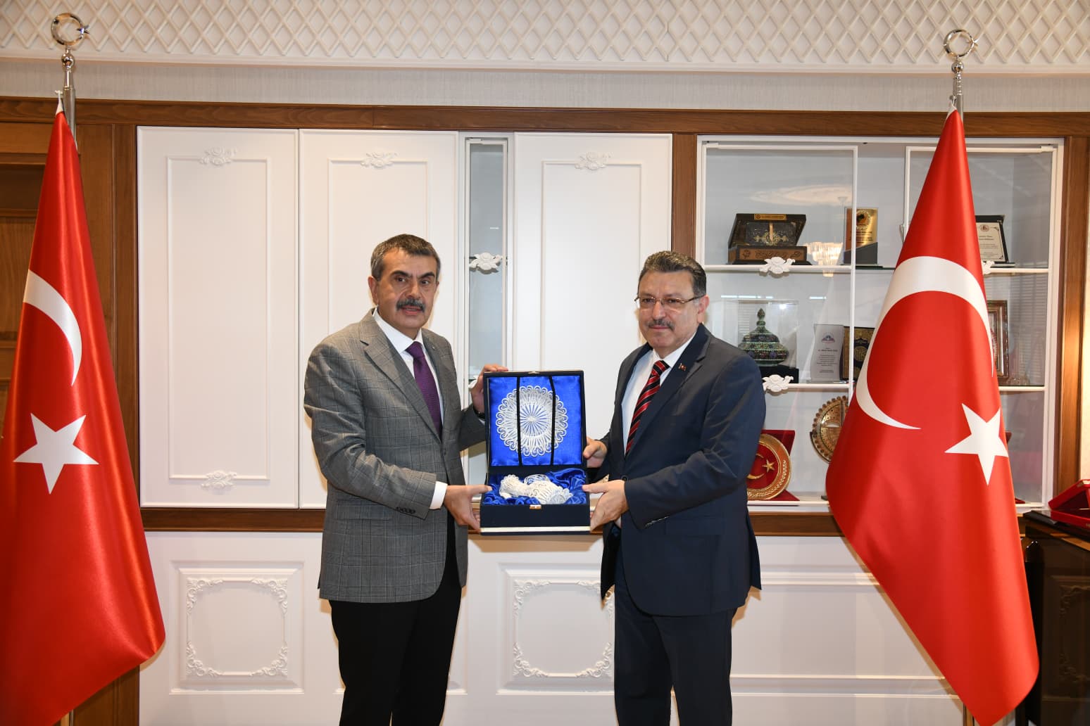 Bakan Tekin 3