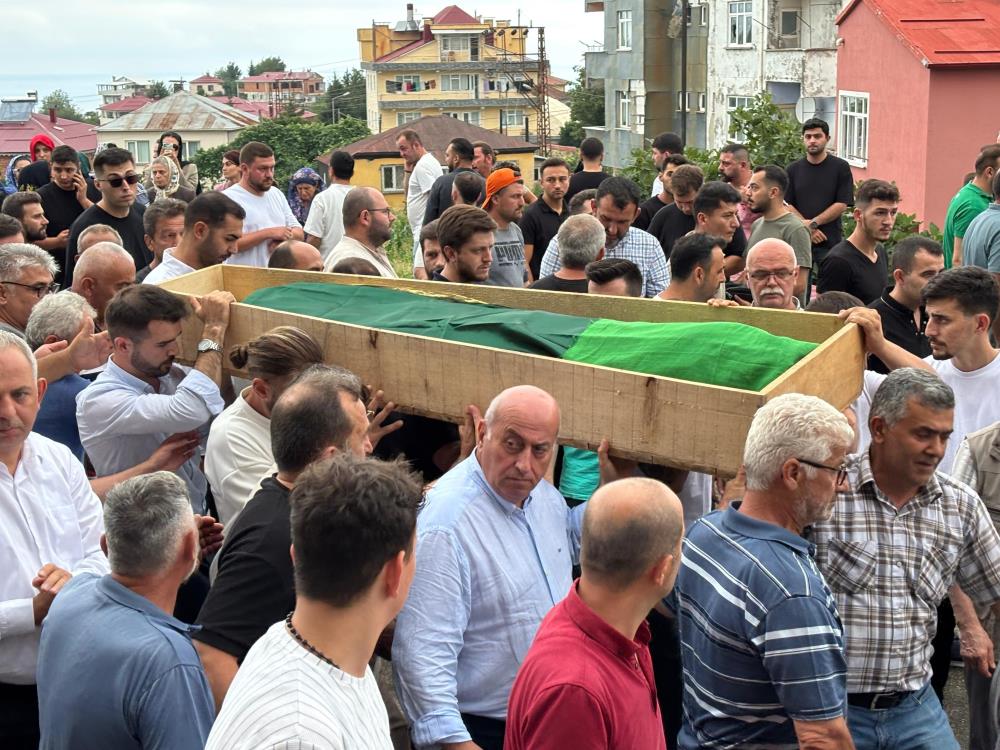 Si̇nem (1)