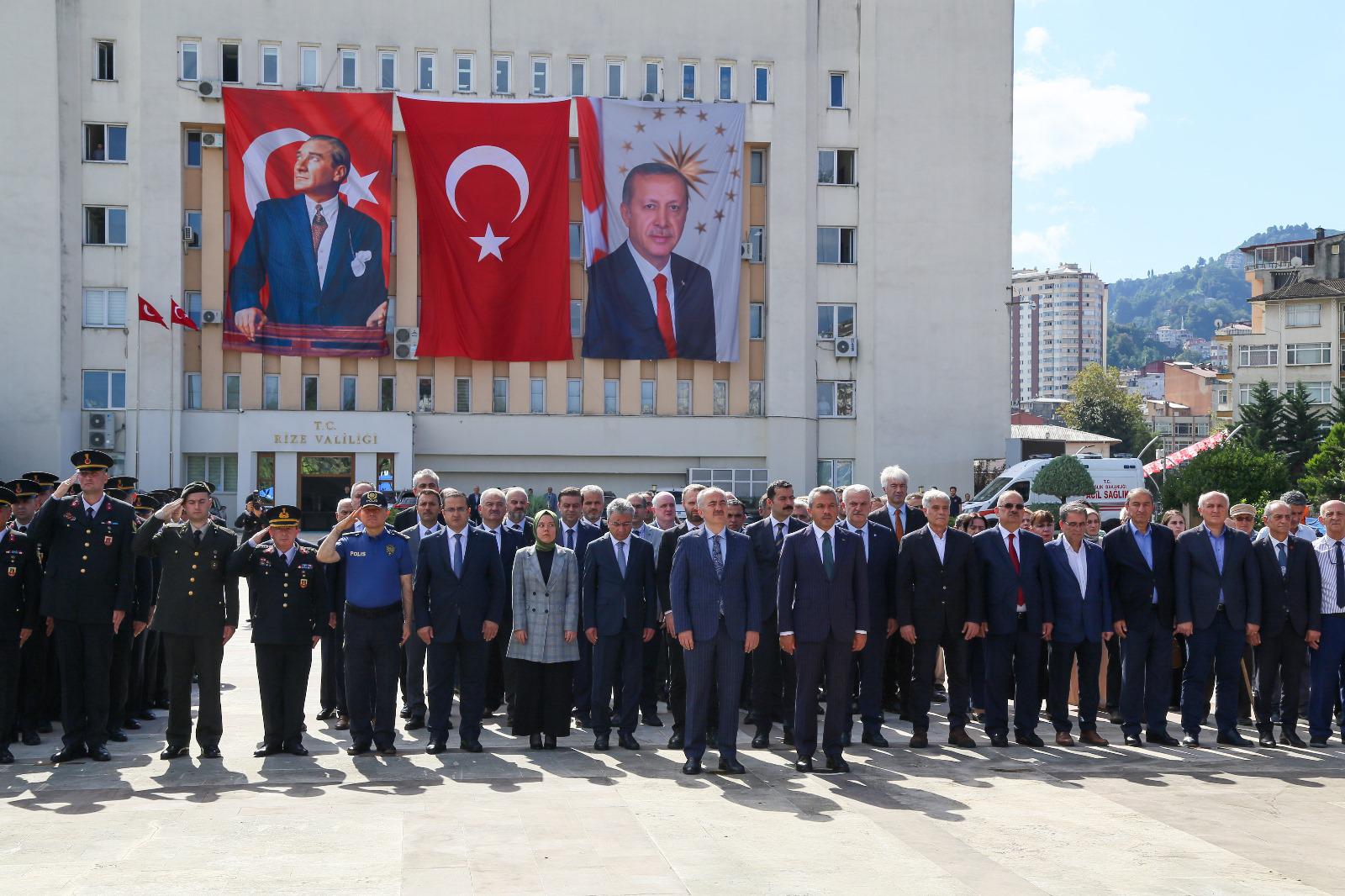 Atatürk (1)