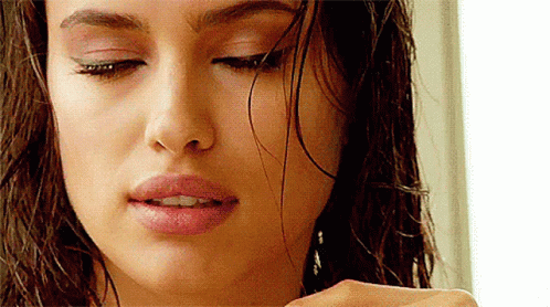 Sosyal Medyada Gündem Oldu: Irina Shayk’tan Cesur Paylaşım