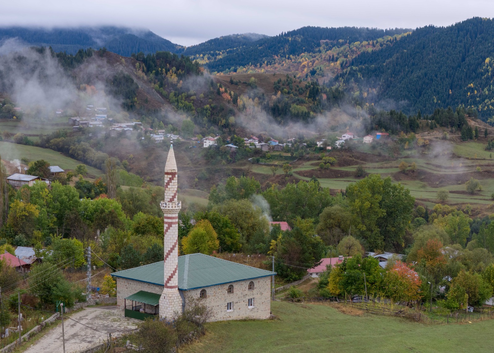 Sonbaharın Tüm Renkleriyle Büyülüyor: “Sakin Şehir” Şavşat'ta Görsel Şölen