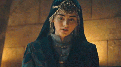 Kuruluş Osman’ın Bala Hatun’u Özge Törer davette boy gösterdi, sosyal medya yıkıldı
