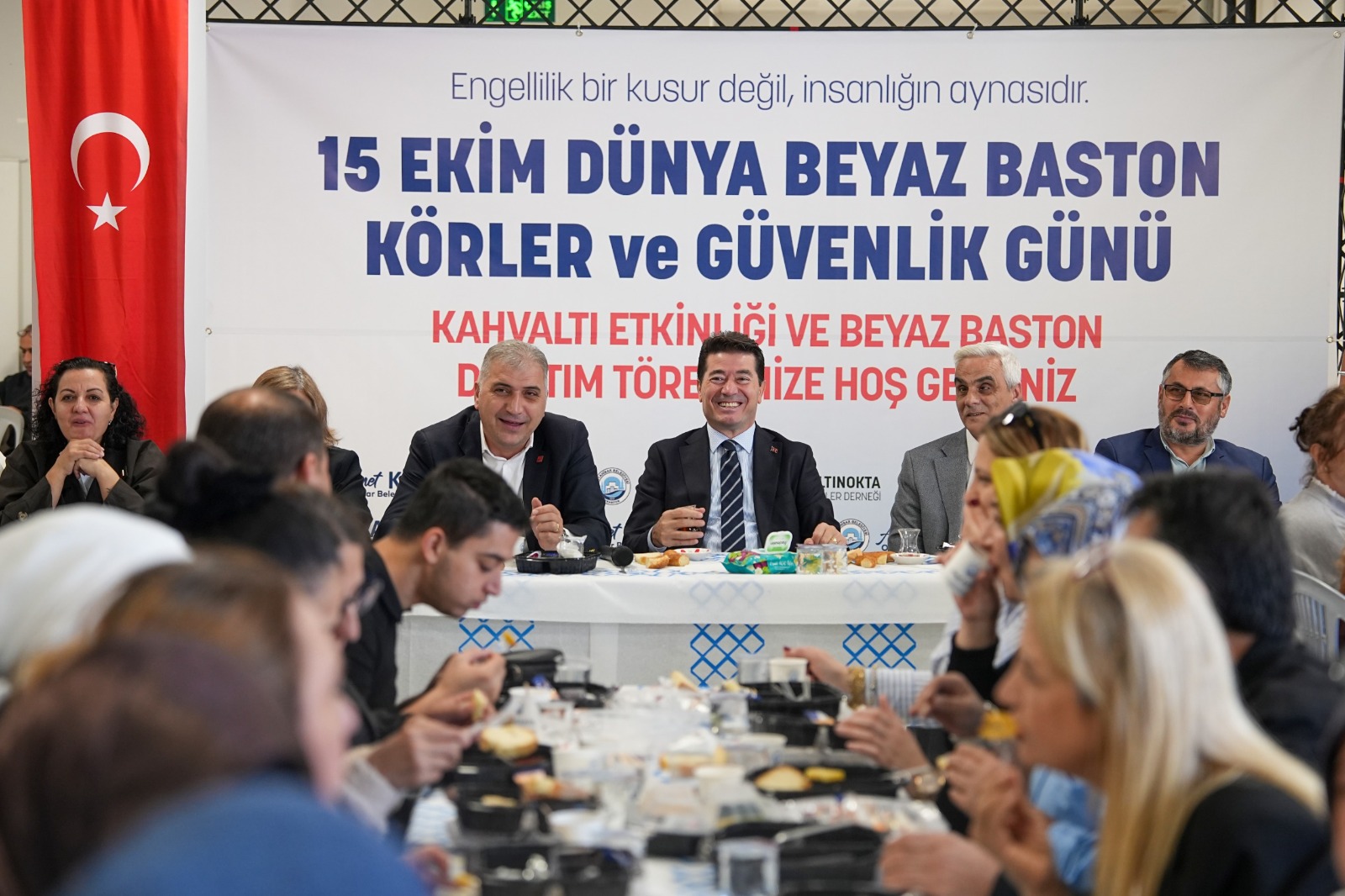 Beyaz Baston Görme Engelliler Günü (1)