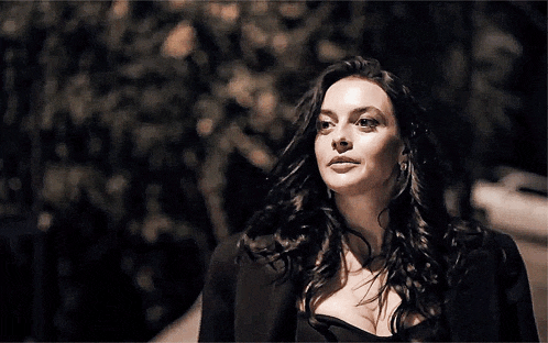 Melis Sezen Yeni İmajıyla Bükreş Moda Haftası’na Damga Vurdu