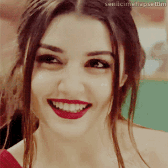 Hande Erçel Türkiye’ye döndü: Soruşturmada ifade verdi