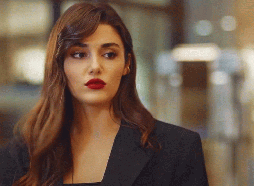 Hande Erçel Grazia kapağında: Cesur tarzıyla dikkatleri üzerine çekti