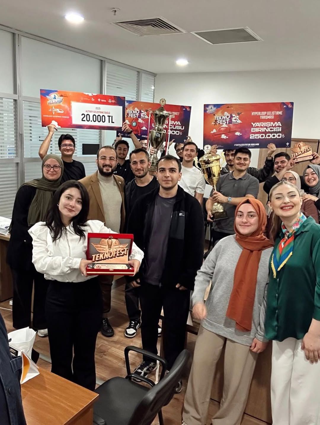 Trabzon Büyükşehir’den Gençlere Tam Destek: “Gençlerimizin yanında olmaya devam edeceğiz”