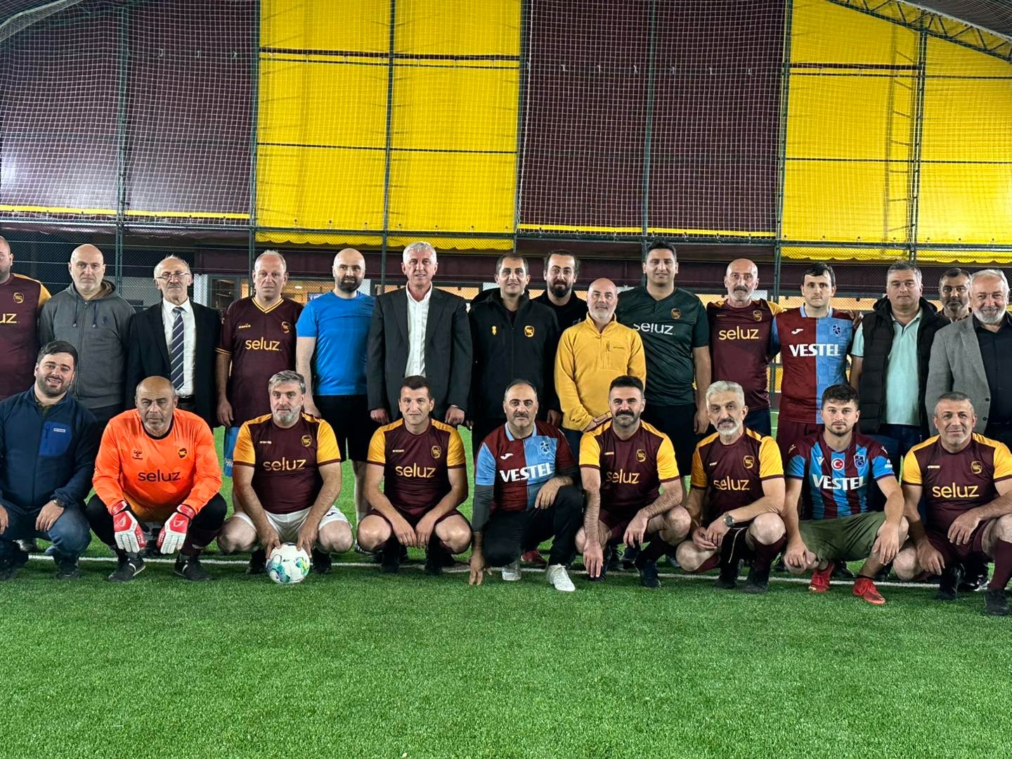 Ofspor’un Yenilenen Halı Sahası Görkemli Törenle Açıldı! Başkan Sarıalioğlu: “Gençlerimiz İçin Büyük Bir Kazanım”