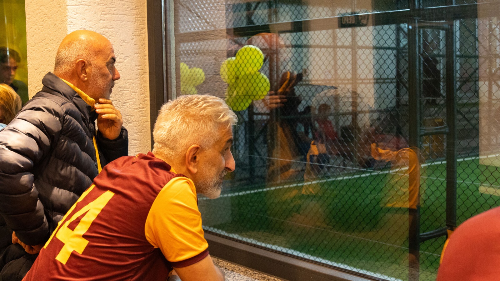 . İlçedeki gençlerin spora yönelmesi, sağlıklı yaşam alışkanlıklarının artması ve sosyal bağların güçlenmesi açısından da tesisin büyük katkı sağlaması bekleniyor.
