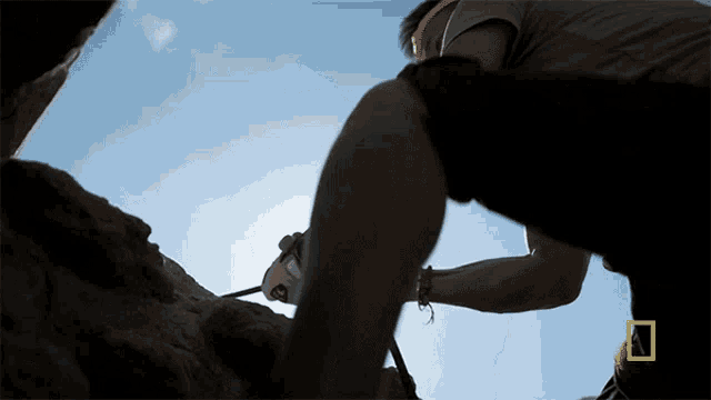 Himalayalar’da çığ: Yalung Ri Dağı’nda can pazarı, kurtarma çalışmaları zor şartlarda sürüyor