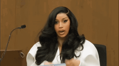 Cardi B'nin Başörtülü Spor Görüntüsü Gündem Oldu: Suudi Arabistan'da Dikkat Çeken Anlar