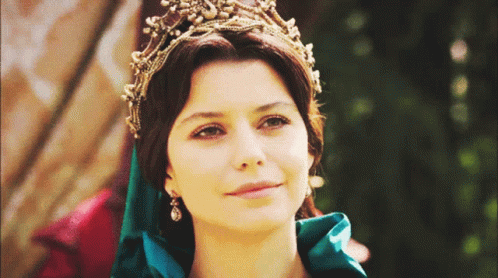 Cesur Sahneleriyle Gündem Olan Gizli Profil Filmi Vizyondan Neden Çekildi?