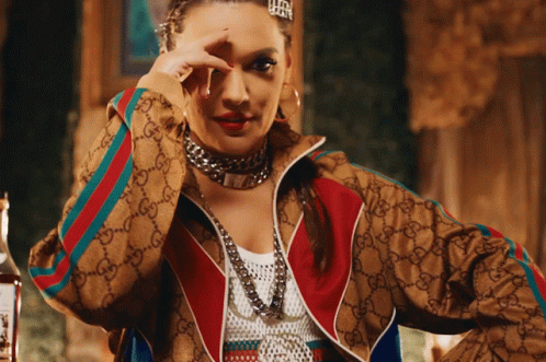 Kira krizinden bıktı: Demet Akalın boş evlerini kullanmamayı tercih ediyor