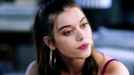 Yeni Dizisiyle Dönüyor: Afra Saraçoğlu, En Beğendiği Yapımı Duyurdu