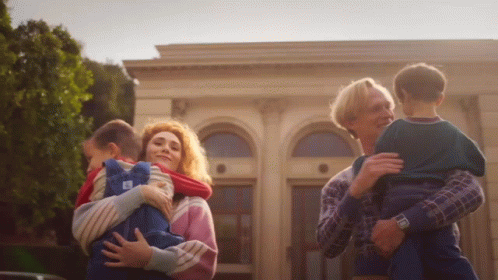 Araştırmalar Gözler Önüne Serdi: Ebeveynler Sandıklarından Daha Çok Kayırıyor