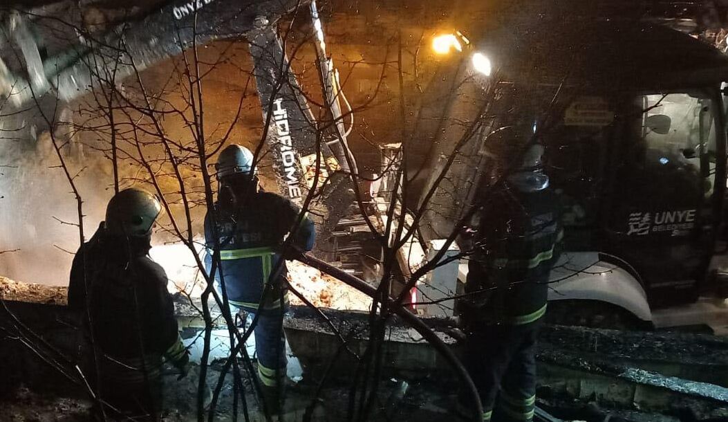 A A 20260227 40678307 40678306 O R D U D A A H I R D A C I K A N Y A N G I N D A 25 B U Y U K B A S H A Y V A N T E L E F O L D U