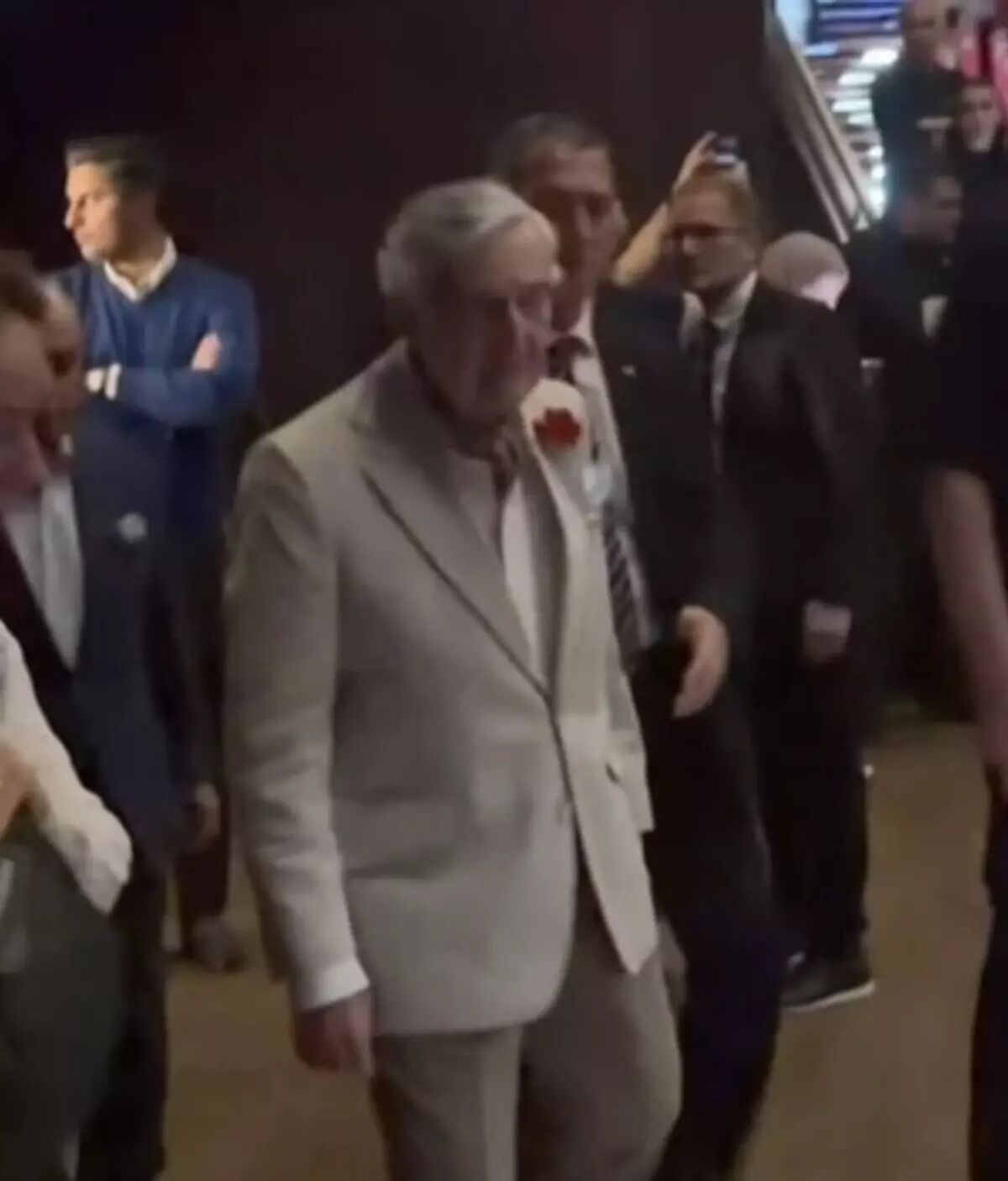 7D5Fce82 4321 43F8 B03C E459D1A210Fe