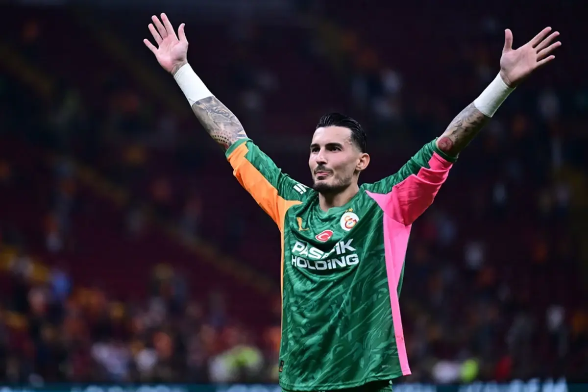 8 Kollu Ahtapot Ugurcan Cakir Kendi Rekorunu 19091208 9609 Amp