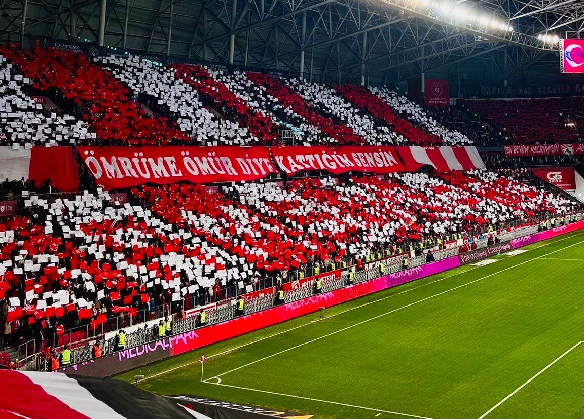 Gi F U Q Ig W Y A A T Ea