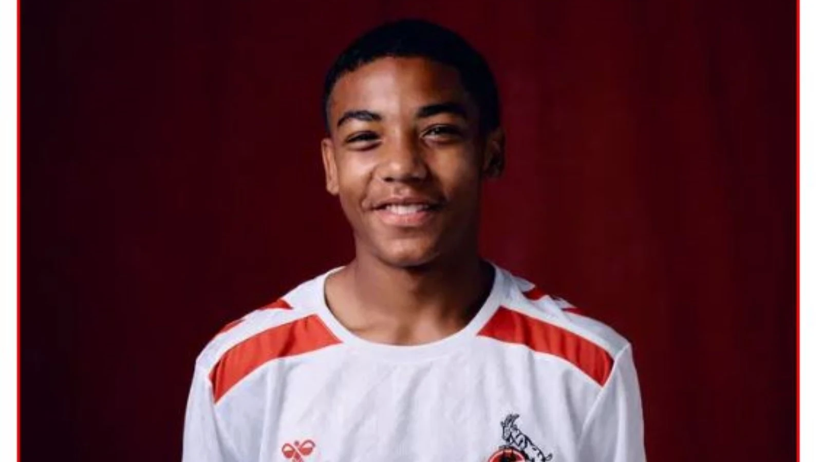 Orta Afrikali Ve Turk Ciftin Cocugu Thierry Karadeniz Yesil Sahalarda Firtina Gibi Esiyor Dnyr