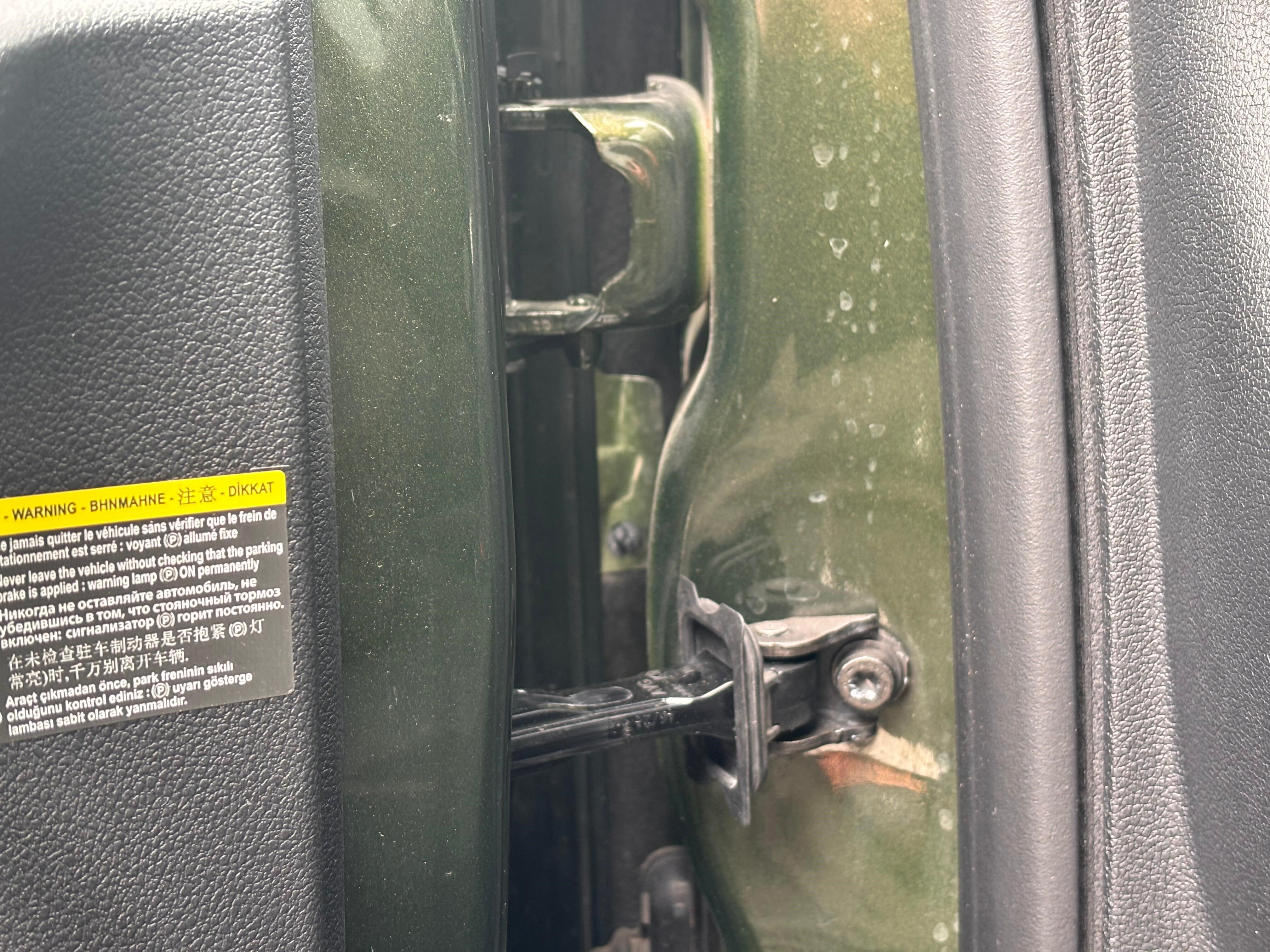 A W698341 02
