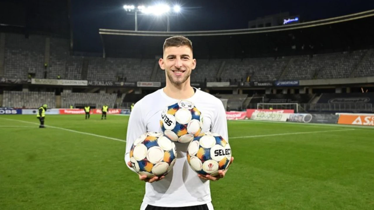 Besiktas Oha Ortak Buldu Bosnak Gol Makinesi Sudan Ucuza Geliyor Fxvg