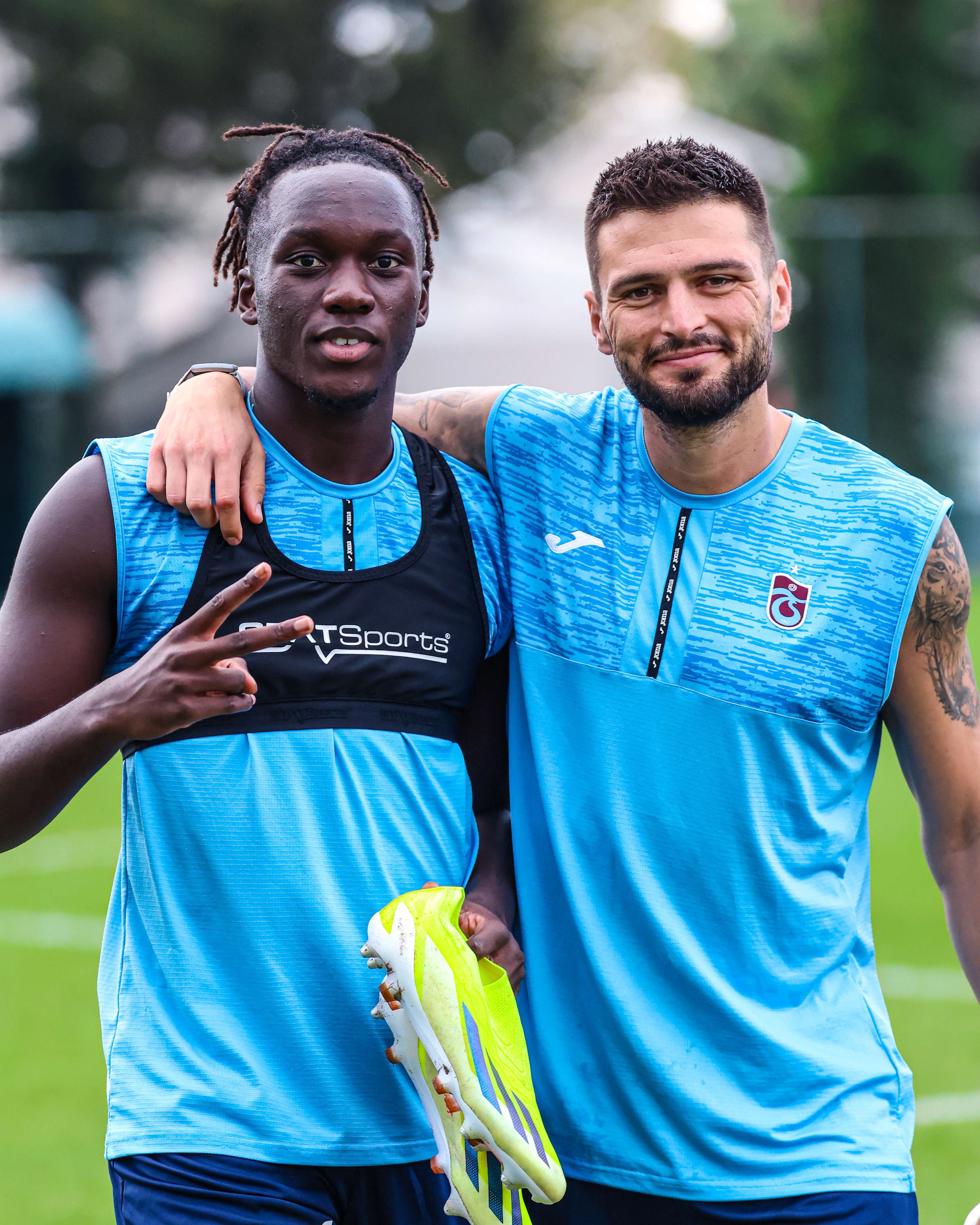 Mendy Okay