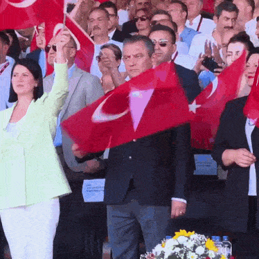 CHP Grup Toplantısında Büyük Gerilim! Özgür Özel’den Kılıçdaroğlu’na Sert Gönderme