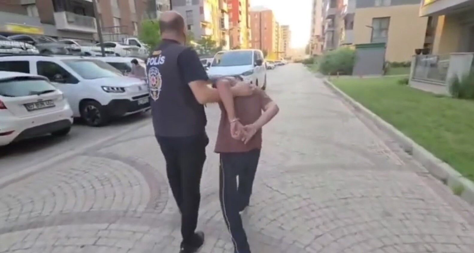 Bayburt’ta İnternetten Yedek Parça Dolandırıcılığı: 1 Tutuklama