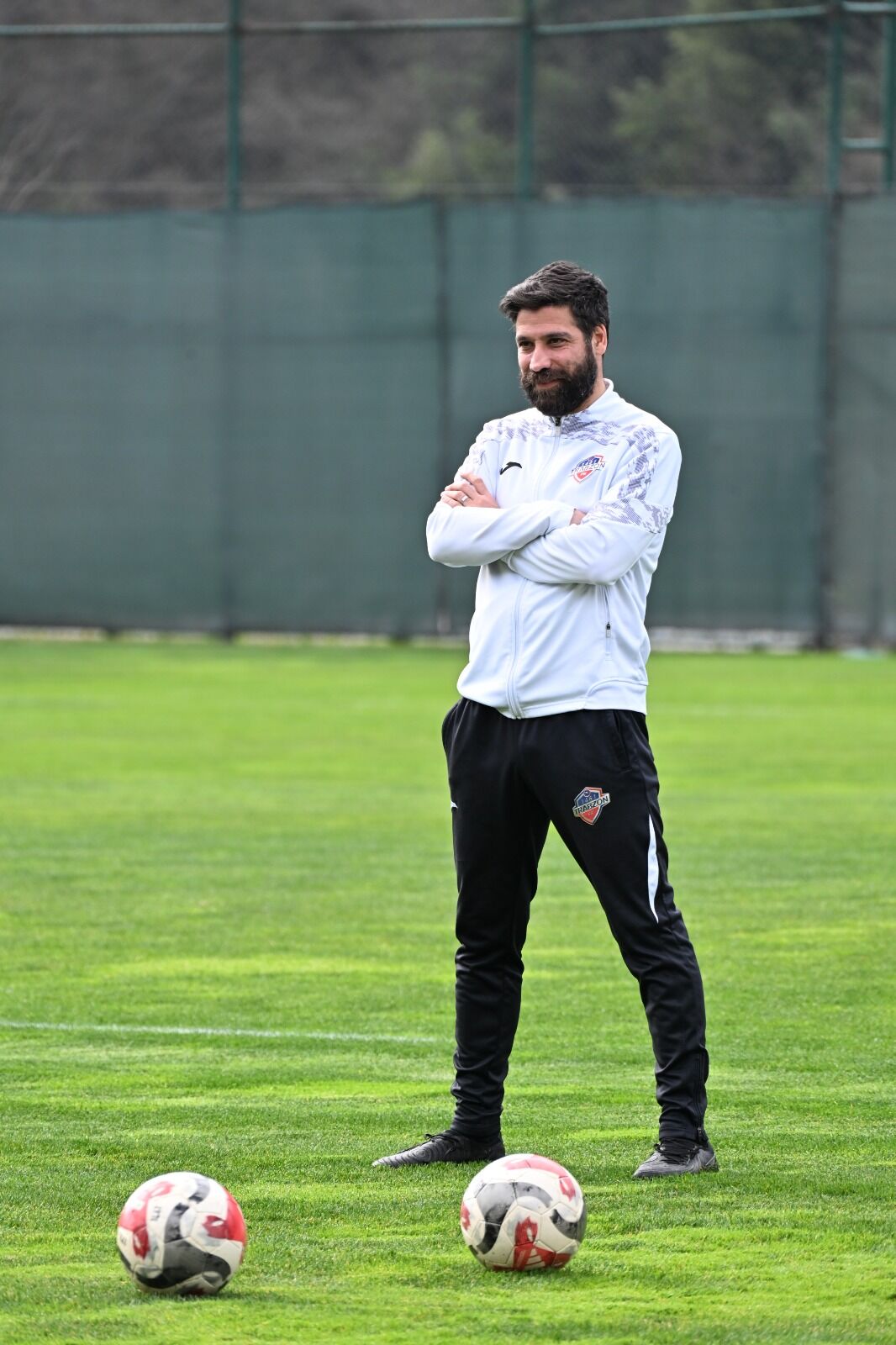 Şahan. J P G