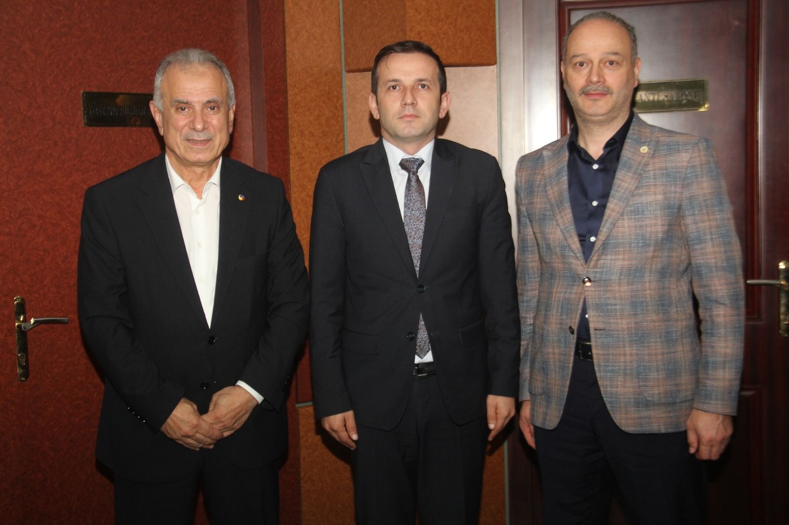 Trabzon Ticaret Borsası'nda Yeni Döneme Önemli Ziyaret! İki Kurum Müdürü Başkanlarla Buluştu!
