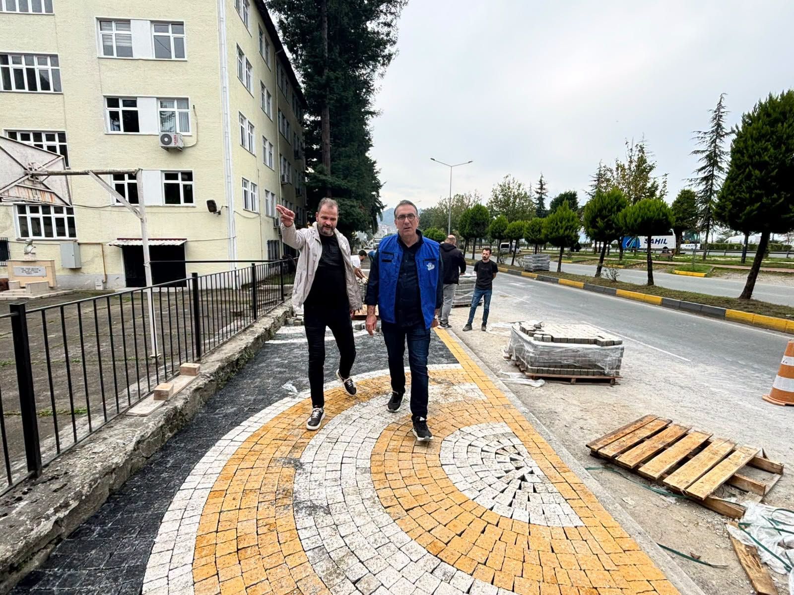 Sürmene'de O Caddenin Çehresi Değişiyor! Azizoğlu Açıkladı