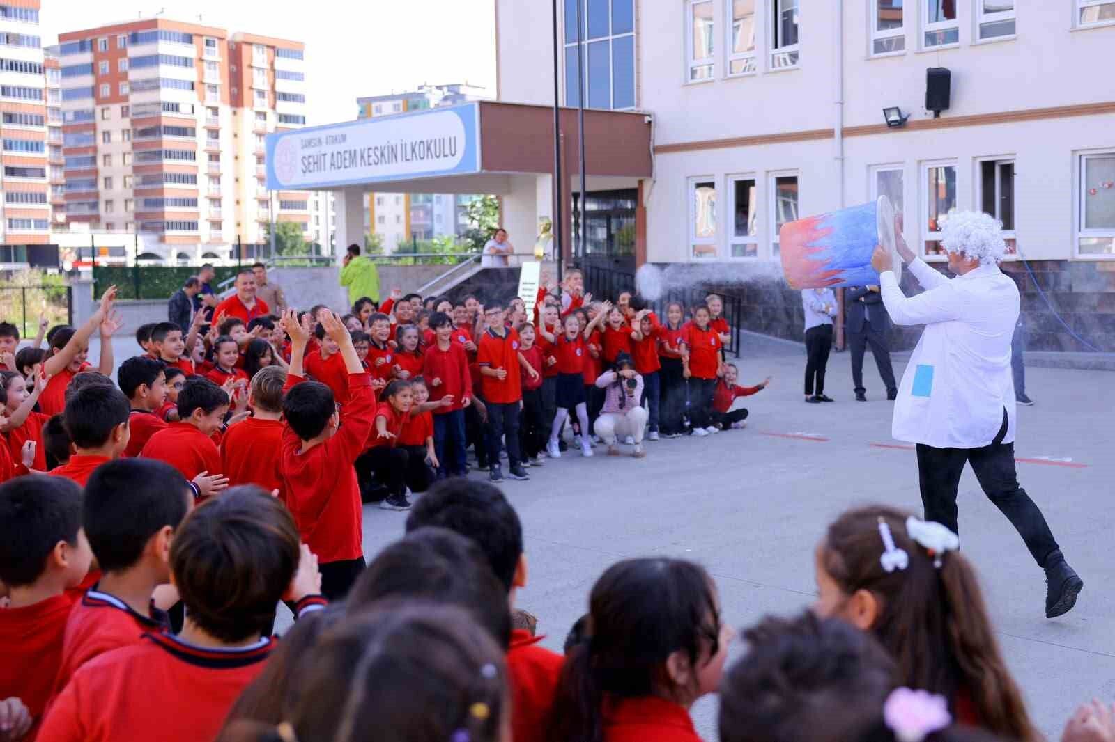 Samsun'da çocuklar bilim ve geleneksel oyunlarla buluşuyor